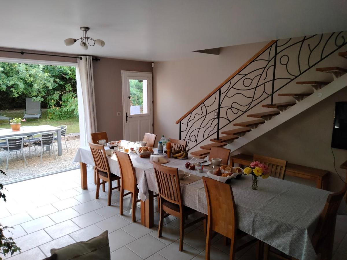 Bed and Breakfast Au Saint-Amand Poissons Exterior foto